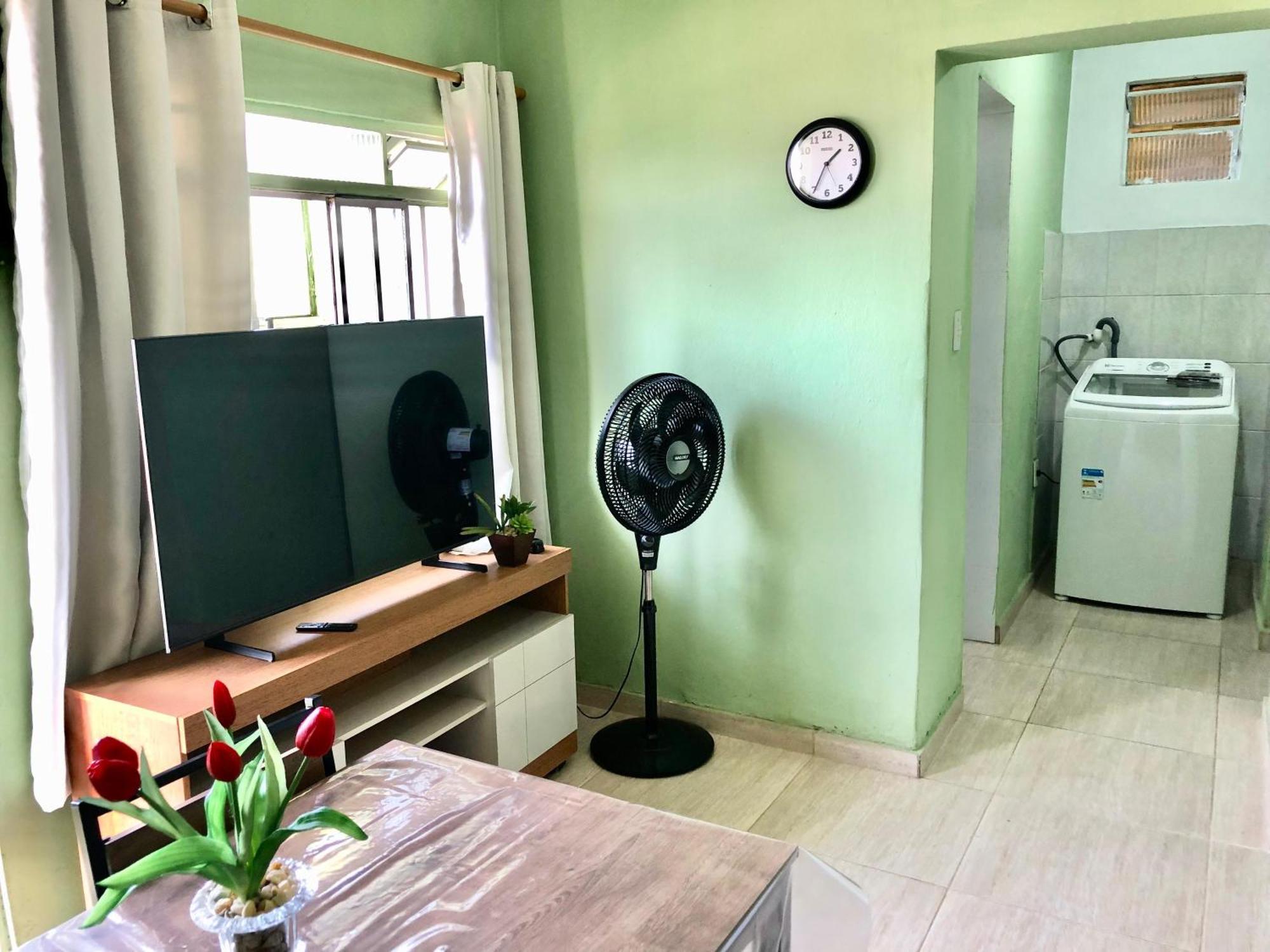 Casa Em Bh Santa Efigenia Villa เบโลโอรีซอนชี ภายนอก รูปภาพ